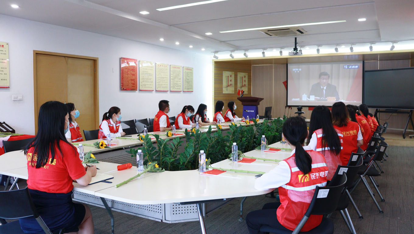 用斗争誊写“拉斯维加斯9888青年”最美青春