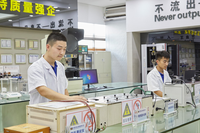 东莞制造业怎样做品牌？这家工业企业签下甄子丹任代言人